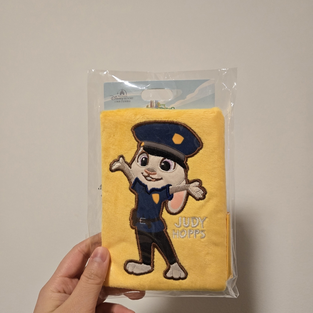 Disney Nick and Judy Passport Cover